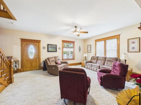413 1st Avenue N Freeport MN 56331