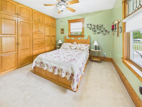 413 1st Avenue N Freeport MN 56331