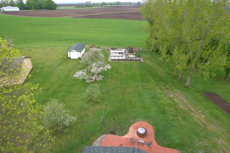 413 1st Avenue N Freeport MN 56331