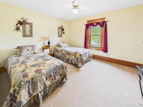 413 1st Avenue N Freeport MN 56331