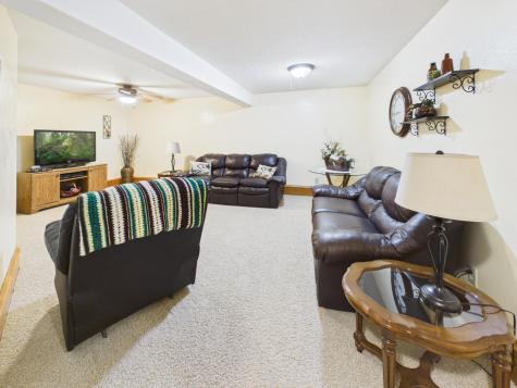 413 1st Avenue N Freeport MN 56331