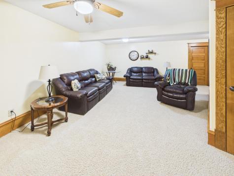 413 1st Avenue N Freeport MN 56331