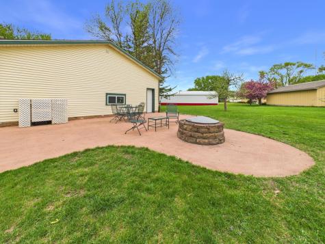 413 1st Avenue N Freeport MN 56331