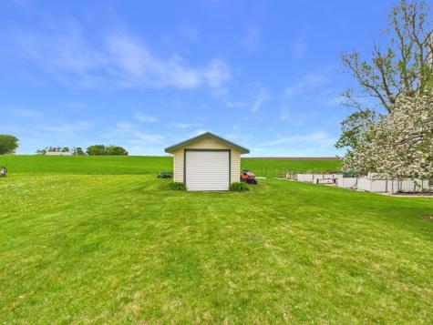 413 1st Avenue N Freeport MN 56331