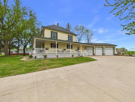 413 1st Avenue N Freeport MN 56331