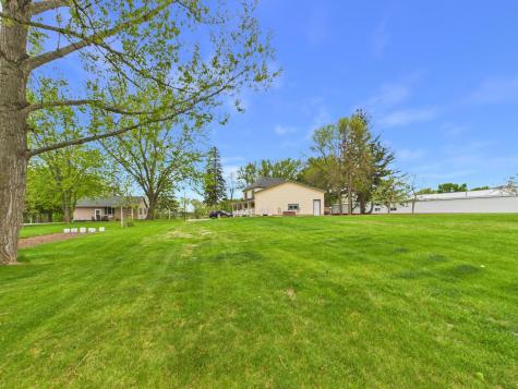 413 1st Avenue N Freeport MN 56331