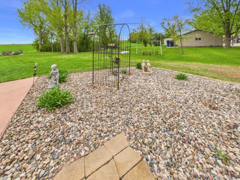 413 1st Avenue N Freeport MN 56331