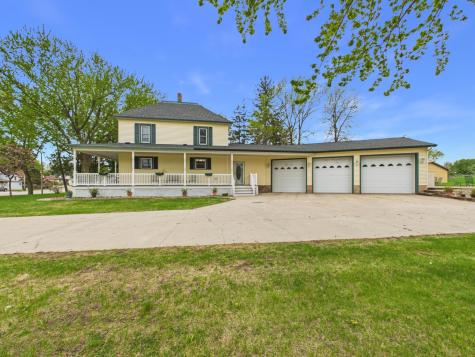 413 1st Avenue N Freeport MN 56331