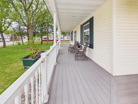 413 1st Avenue N Freeport MN 56331