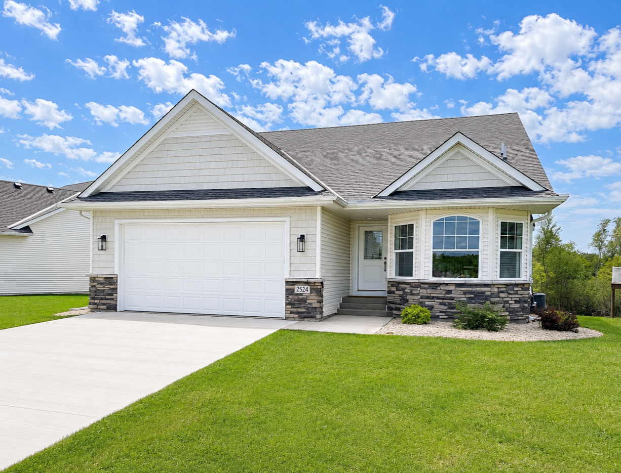 2524 Buchanan Lane S Cambridge MN 55008