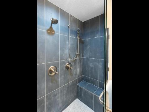 2524 Buchanan Lane S Cambridge MN 55008