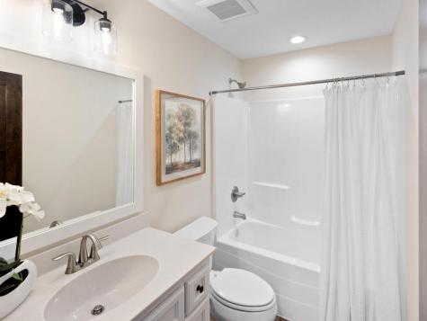 2524 Buchanan Lane S Cambridge MN 55008