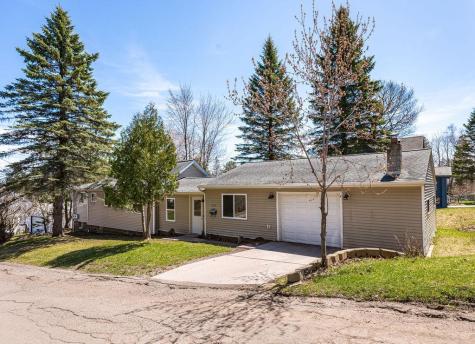1540 N 7th Avenue E Duluth MN 55805