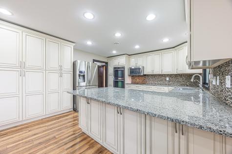 322 4th Avenue SE Hillsboro ND 58045