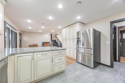 322 4th Avenue SE Hillsboro ND 58045