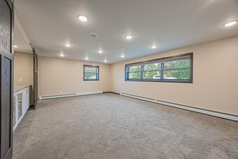 322 4th Avenue SE Hillsboro ND 58045