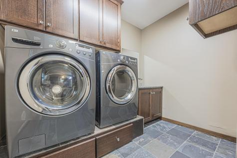 322 4th Avenue SE Hillsboro ND 58045