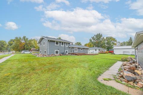 322 4th Avenue SE Hillsboro ND 58045
