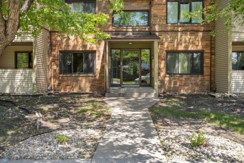 3237 17th Avenue S Fargo ND 58103