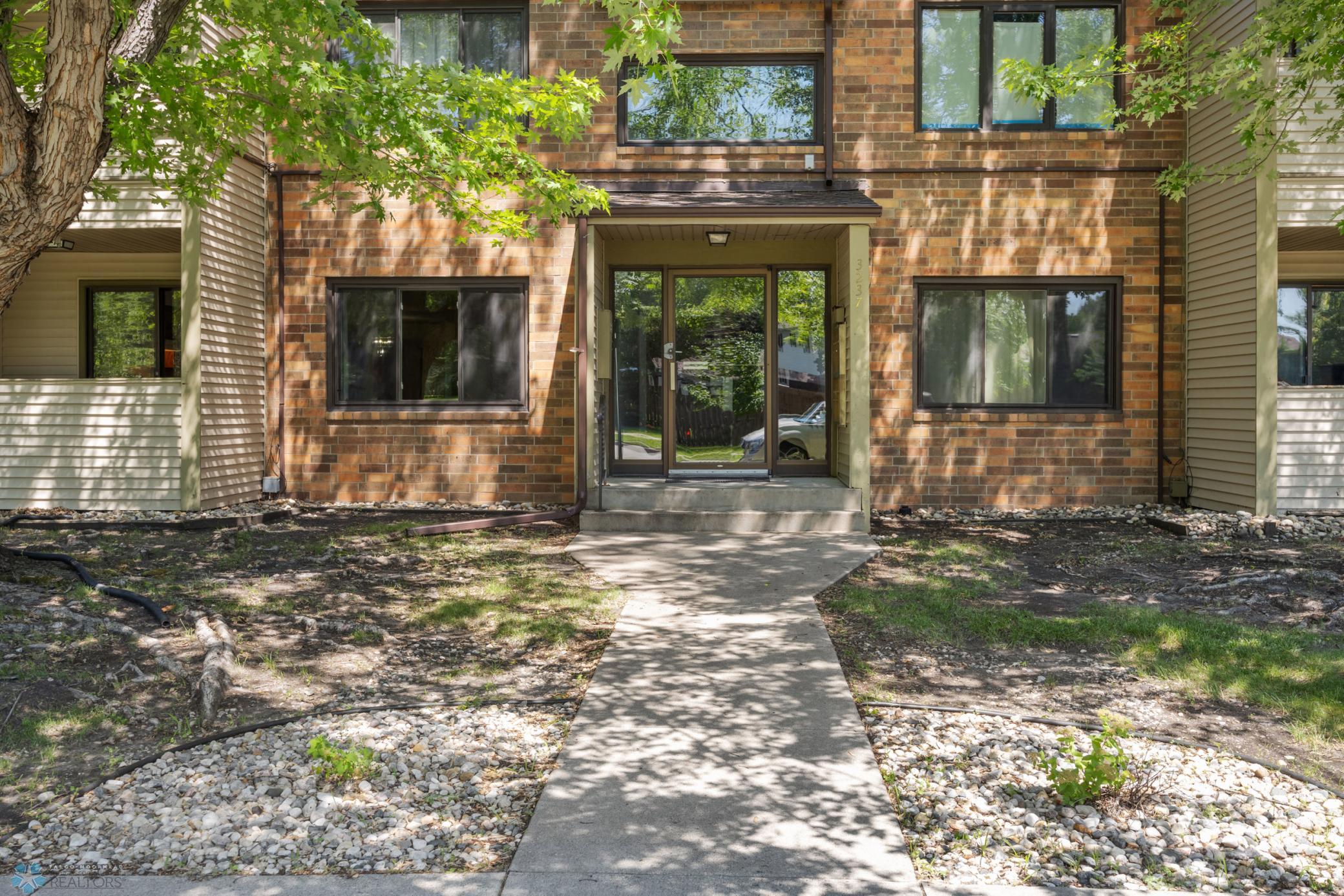 3237 17th Avenue S Fargo ND 58103