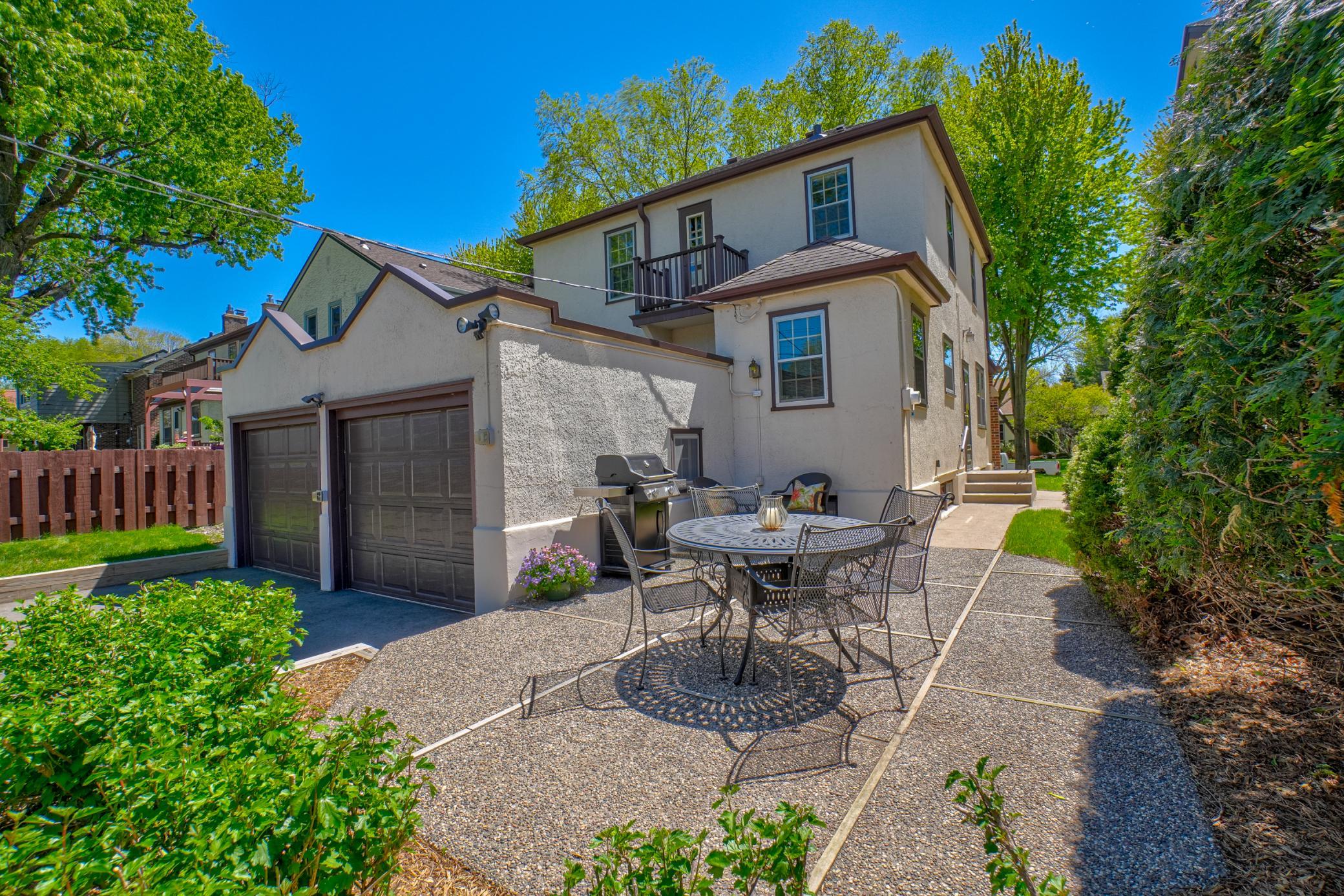 1745 Eleanor Avenue Saint Paul MN 55116