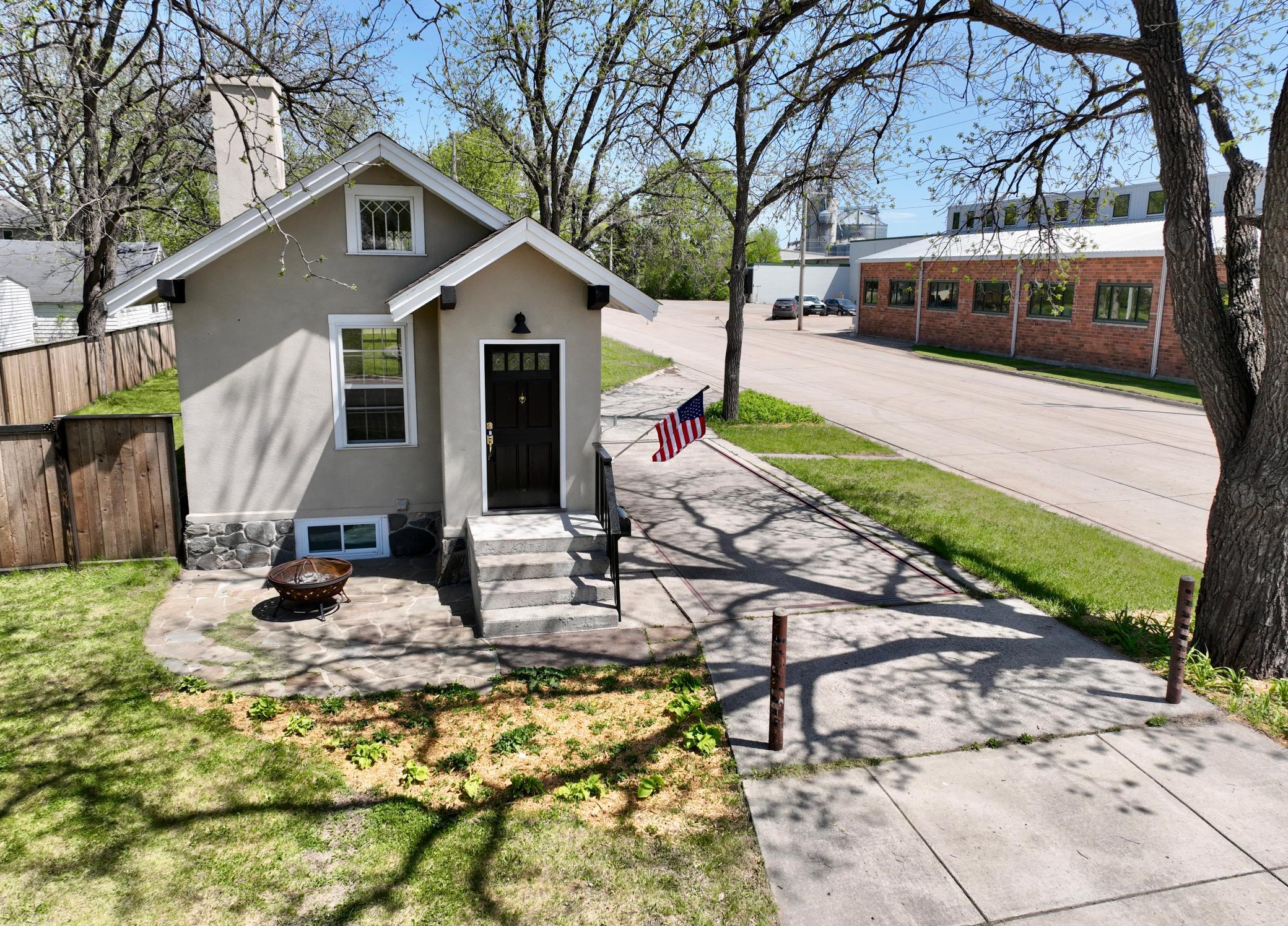 301 N 11th Street Olivia MN 56277