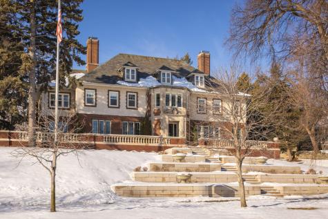 2740 W Lake Of The Isles Parkway Minneapolis MN 55416