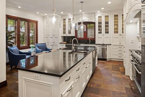 2740 W Lake Of The Isles Parkway Minneapolis MN 55416