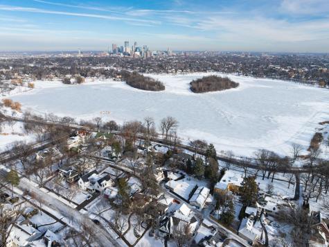 2740 W Lake Of The Isles Parkway Minneapolis MN 55416