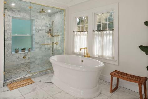 2740 W Lake Of The Isles Parkway Minneapolis MN 55416