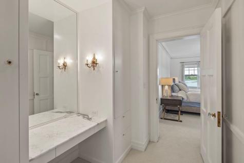 2740 W Lake Of The Isles Parkway Minneapolis MN 55416