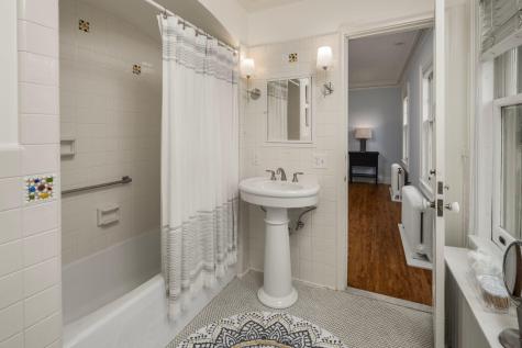 2740 W Lake Of The Isles Parkway Minneapolis MN 55416