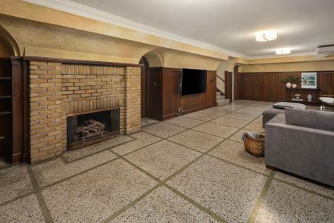 2740 W Lake Of The Isles Parkway Minneapolis MN 55416