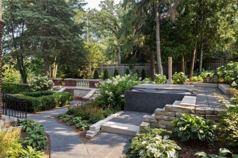 2740 W Lake Of The Isles Parkway Minneapolis MN 55416