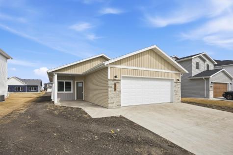 3842 Prairie Lane Moorhead MN 56560