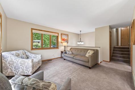 61 Quant Court S Lakeland MN 55043