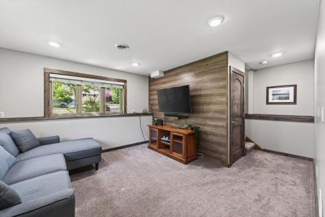 61 Quant Court S Lakeland MN 55043
