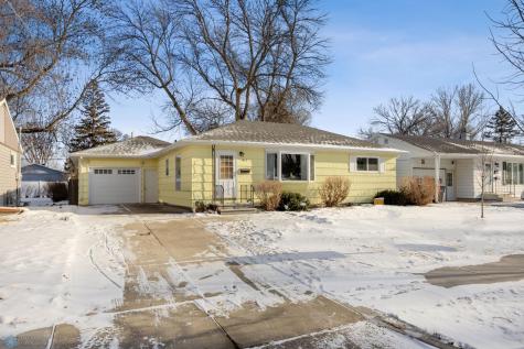 1412 15th Street S Moorhead MN 56560