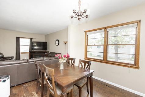 1009 18th Avenue N Moorhead MN 56560