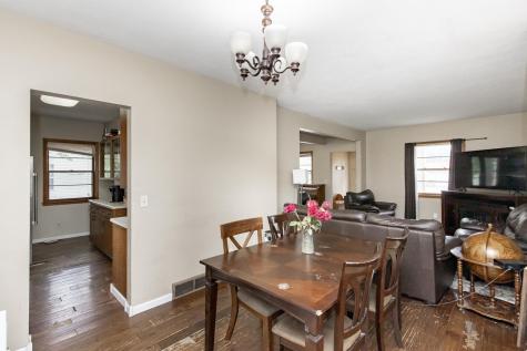 1009 18th Avenue N Moorhead MN 56560