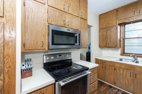 1009 18th Avenue N Moorhead MN 56560