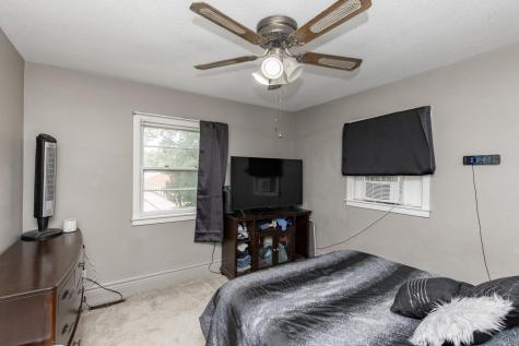 1009 18th Avenue N Moorhead MN 56560