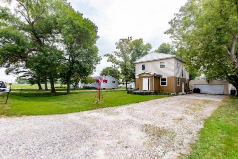 1009 18th Avenue N Moorhead MN 56560