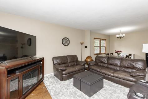 1009 18th Avenue N Moorhead MN 56560
