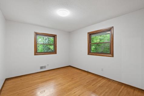 868 Cobb Road Shoreview MN 55126