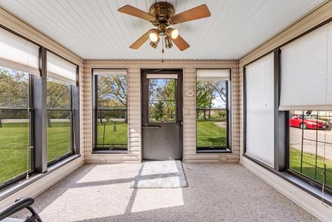 813 Sprague Street N Caledonia MN 55921
