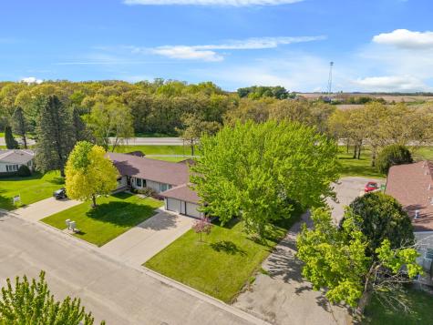 813 Sprague Street N Caledonia MN 55921
