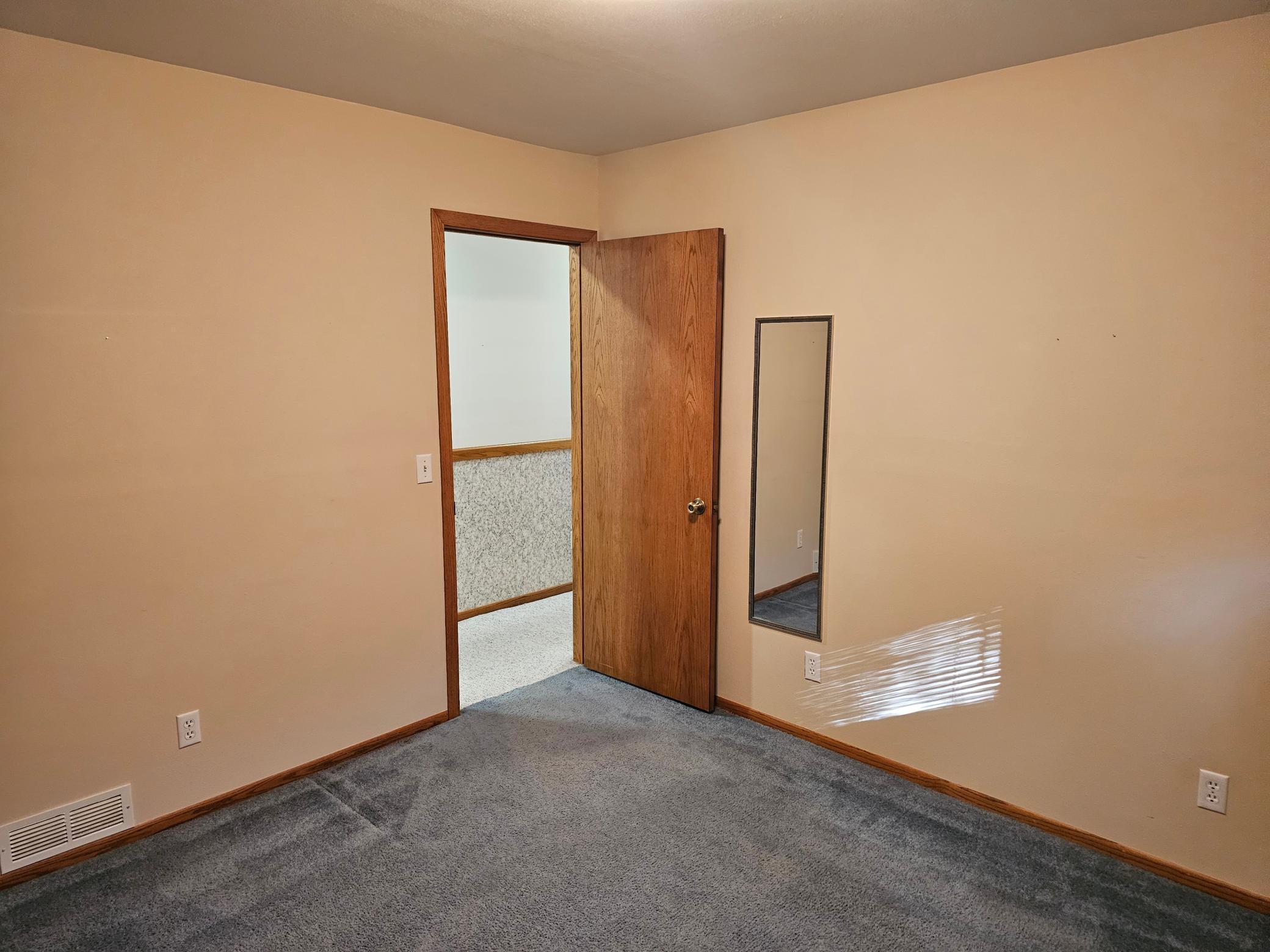 909 Bradford Avenue Argyle MN 56713