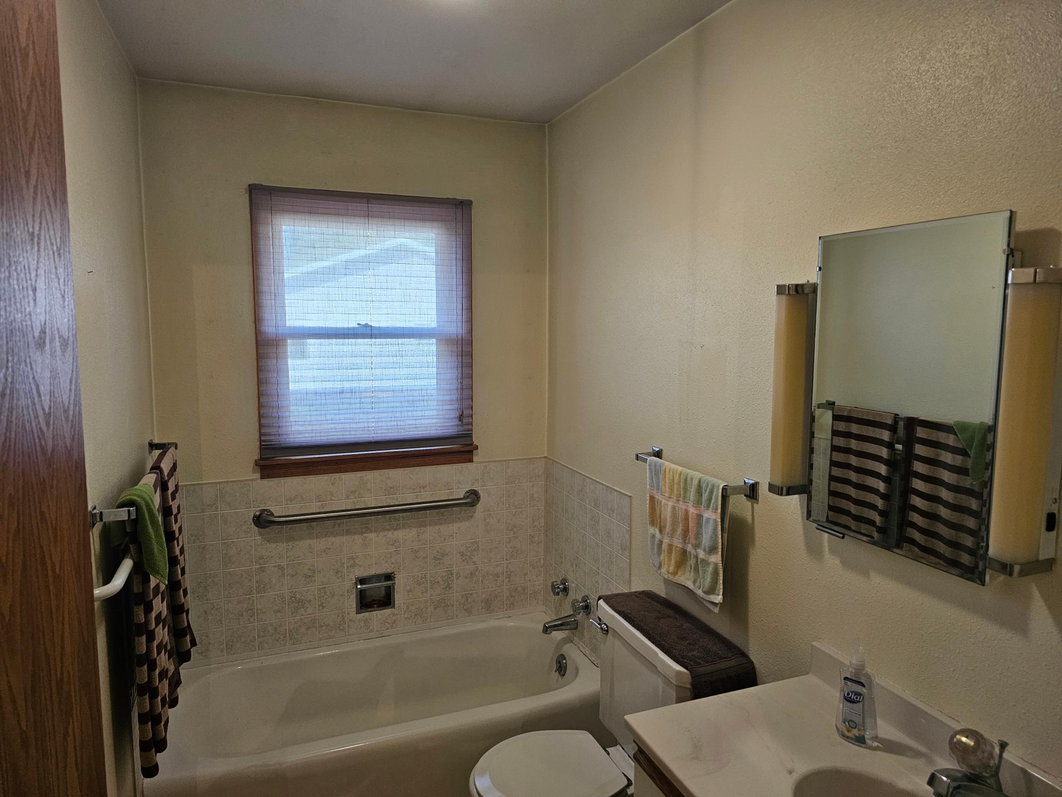 909 Bradford Avenue Argyle MN 56713