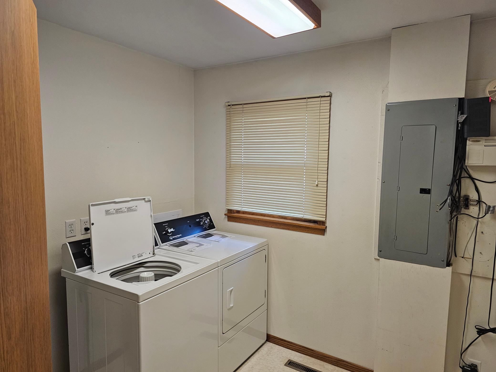 909 Bradford Avenue Argyle MN 56713